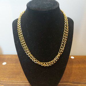 Single Loop Continuing Gold Toned Chain